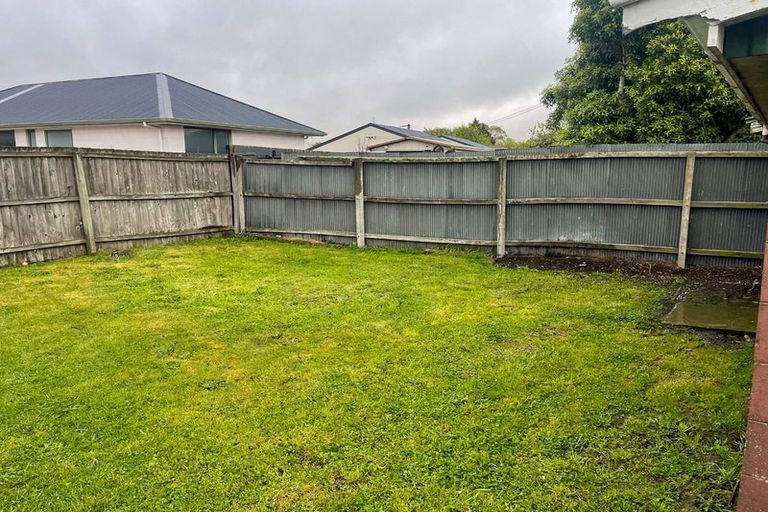 Photo of property in 64 Frensham Crescent, Woolston, Christchurch, 8062