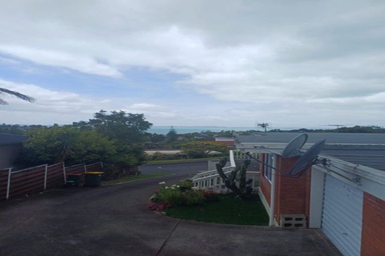 Photo of property in 2/7 Chilton Place, Howick, Auckland, 2014