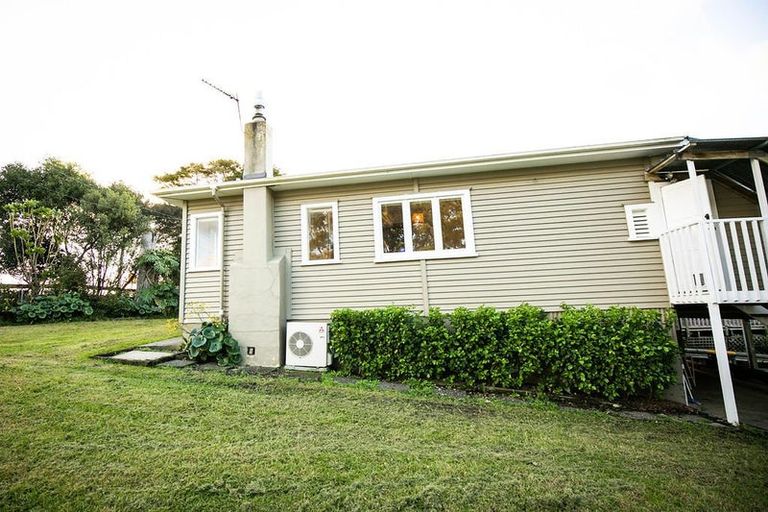 Photo of property in 96d Matua Road, Huapai, Kumeu, 0810