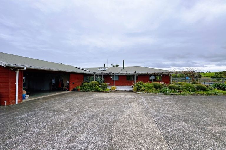Photo of property in 1435 Old North Road, Helensville, 0875
