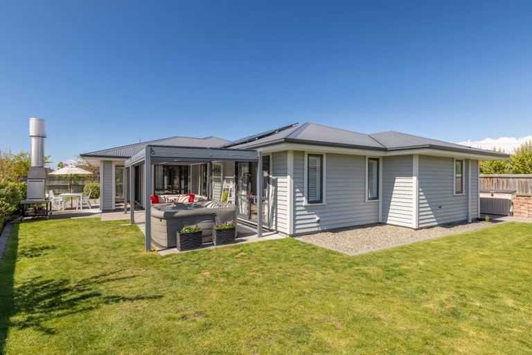 Photo of property in 14 Ballinger Place, Kaiapoi, 7630