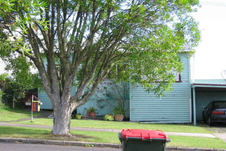 Photo of property in 5 Ahiriri Avenue, Avondale, Auckland, 0600