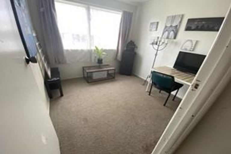 Photo of property in 66 Cargill Street, Papakura, 2110