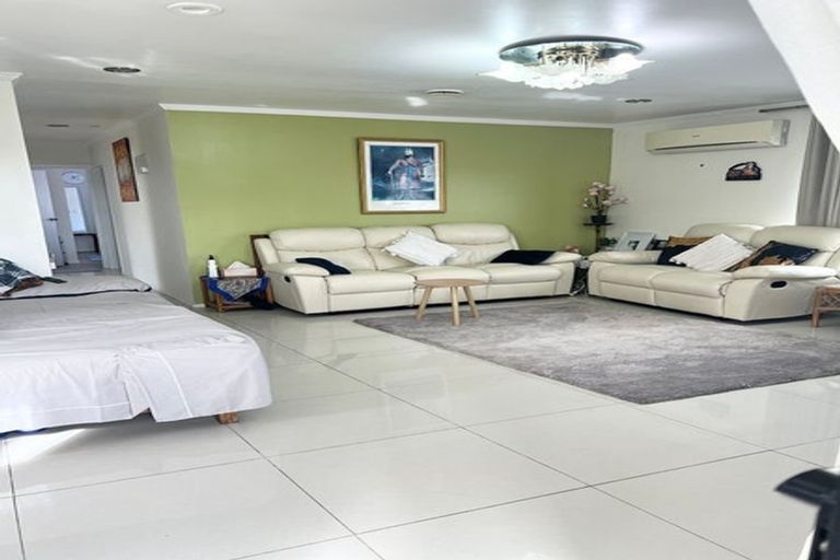 Photo of property in 38 Kenderdine Road, Papatoetoe, Auckland, 2025