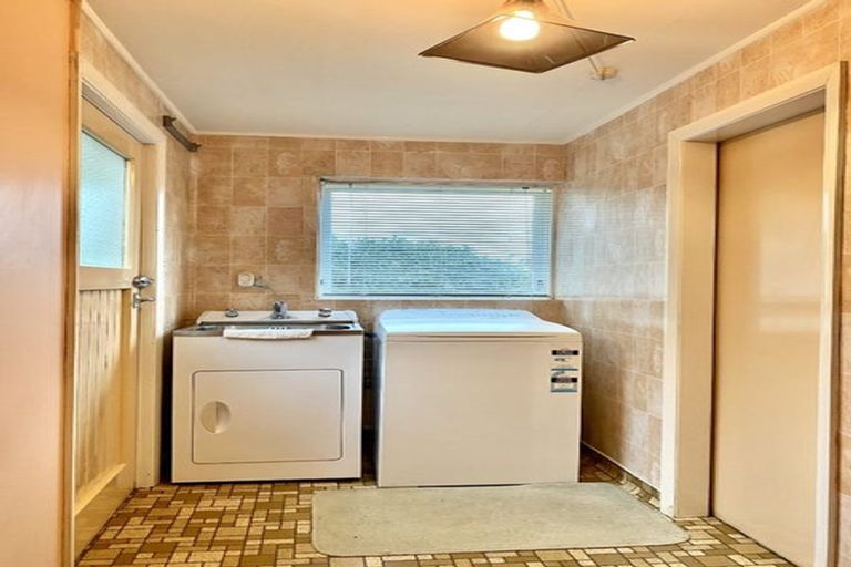 Photo of property in 1 Kohima Drive, Khandallah, Wellington, 6035