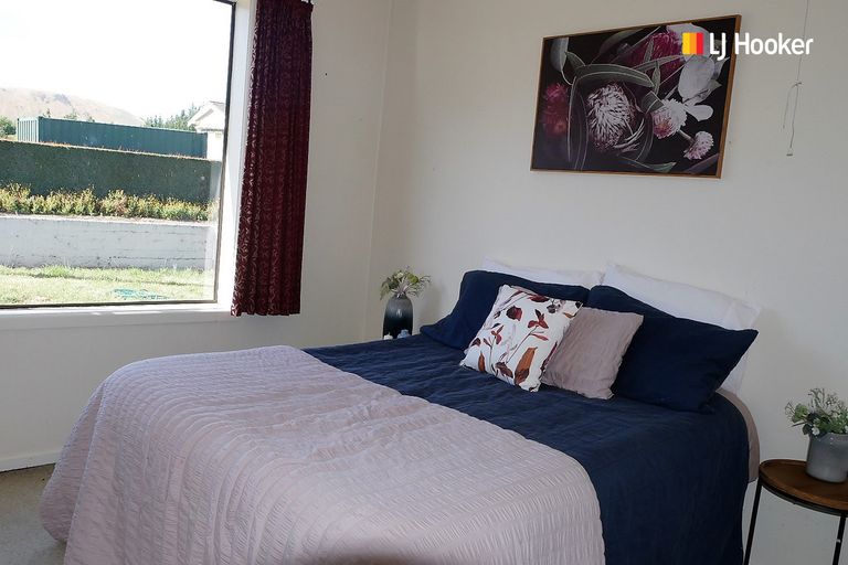 Photo of property in 1 Tiverton Street, Palmerston, 9430