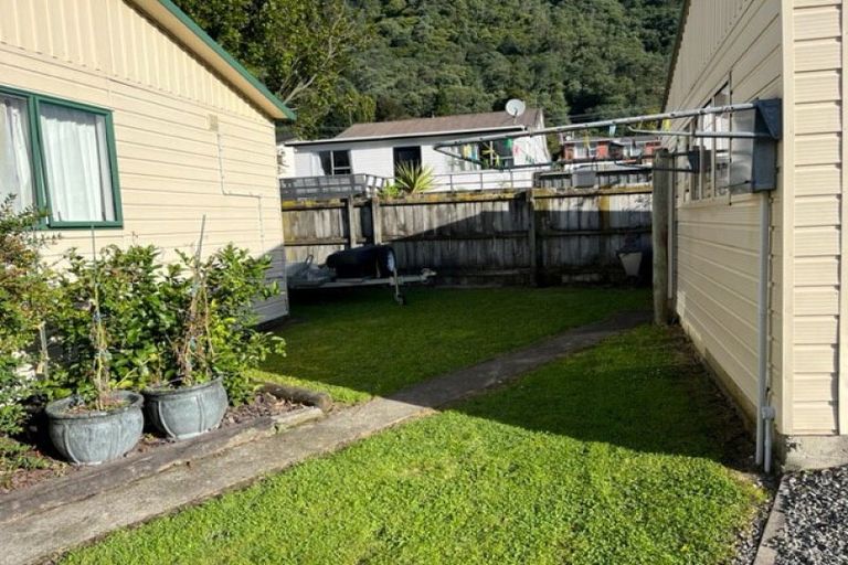 Photo of property in 44a Dorset Street, Picton, 7220