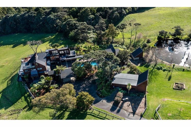 Photo of property in 217 Taylor Road, Waimauku, 0882