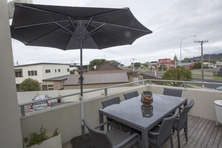 Photo of property in 1/100 Winifred Avenue, Whangamata, 3620