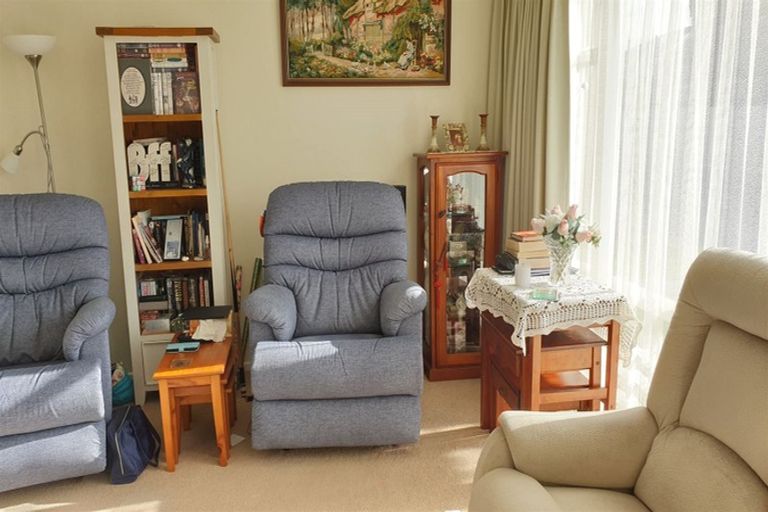 Photo of property in 1-11/94 Avenue Road, West End, Timaru, 7910