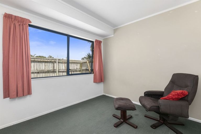 Photo of property in 11 Checketts Place, Papamoa Beach, Papamoa, 3118