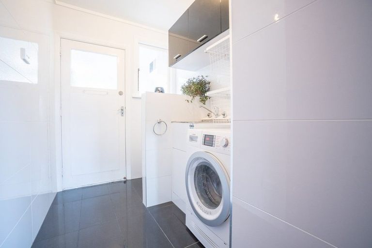 Photo of property in 3 Ayr Place, Hokowhitu, Palmerston North, 4410