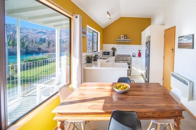 Photo of property in 43 Cheviot Street, Roxburgh, 9500