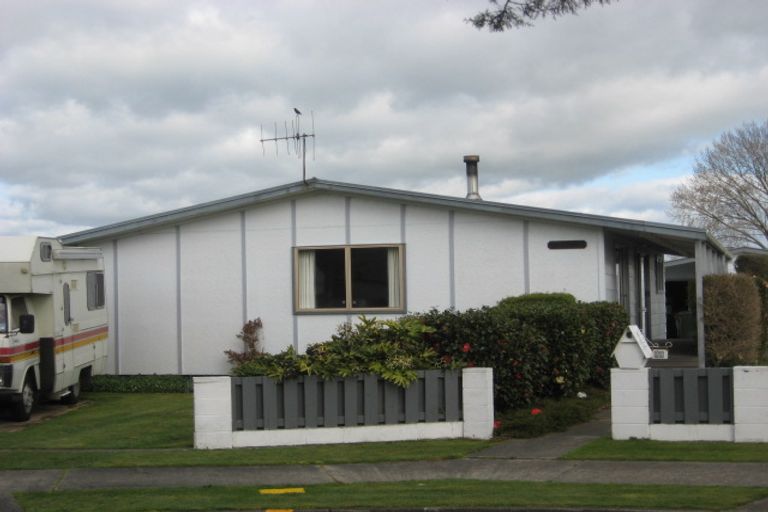 Photo of property in 24 Tawhara Place, Edgecumbe, 3120