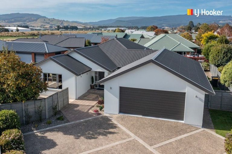 Photo of property in 24 William James Close, Mosgiel, 9024