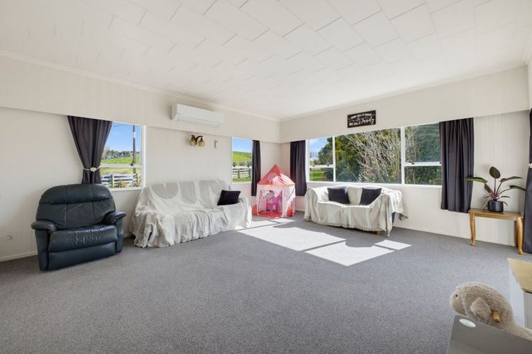 Photo of property in 131 Tiromoana Road, Maata, Eltham, 4398