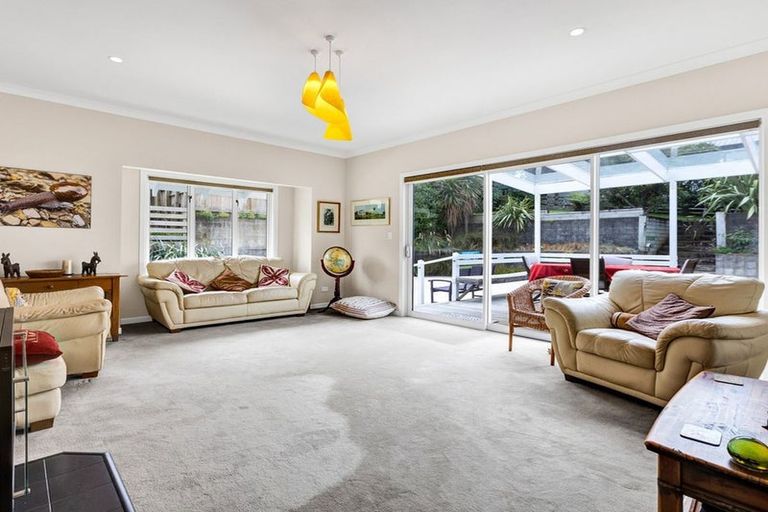 Photo of property in 4 Price Street, Westown, New Plymouth, 4310