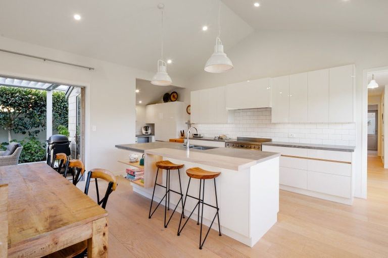 Photo of property in 3 Le Quesnoy Place, Cambridge, 3434