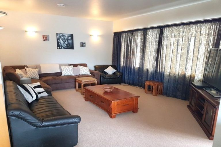 Photo of property in 141 Marsden Bay Drive, One Tree Point, 0118