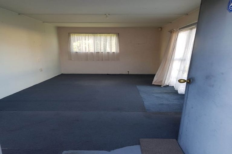 Photo of property in 75 Brandon Street, Featherston, 5710