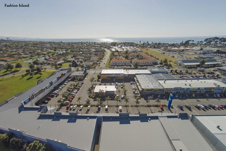 Photo of property in 23 Hugo Way, Papamoa Beach, Papamoa, 3118