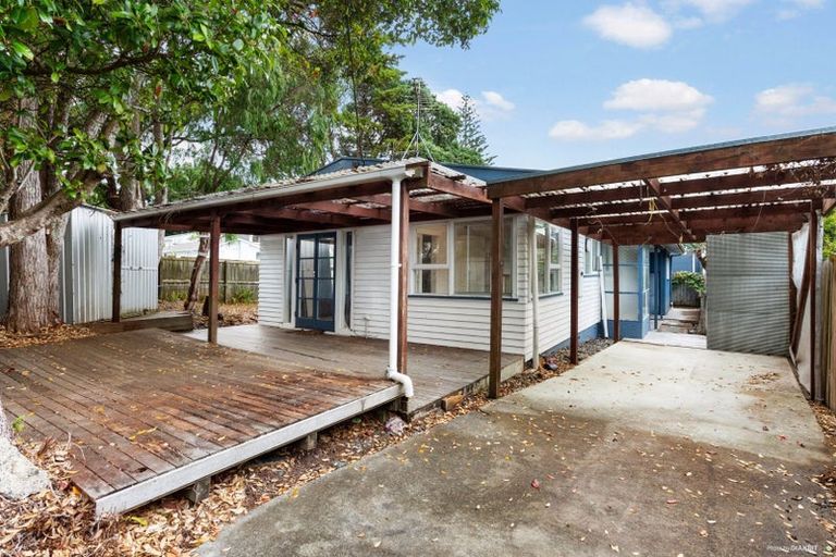 Photo of property in 46a Eskdale Road, Birkdale, Auckland, 0626