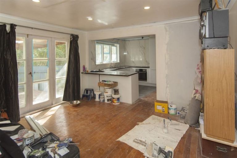 Photo of property in 1/110 Lynwood Road, New Lynn, Auckland, 0600
