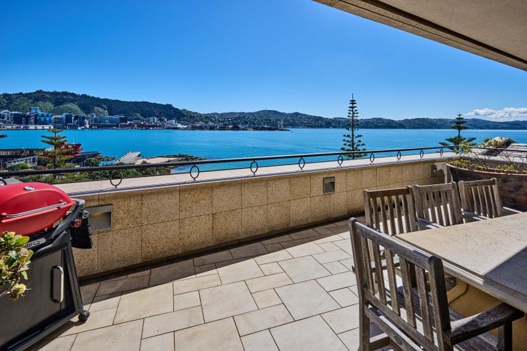 Photo of property in 10/166 Oriental Parade, Oriental Bay, Wellington, 6011