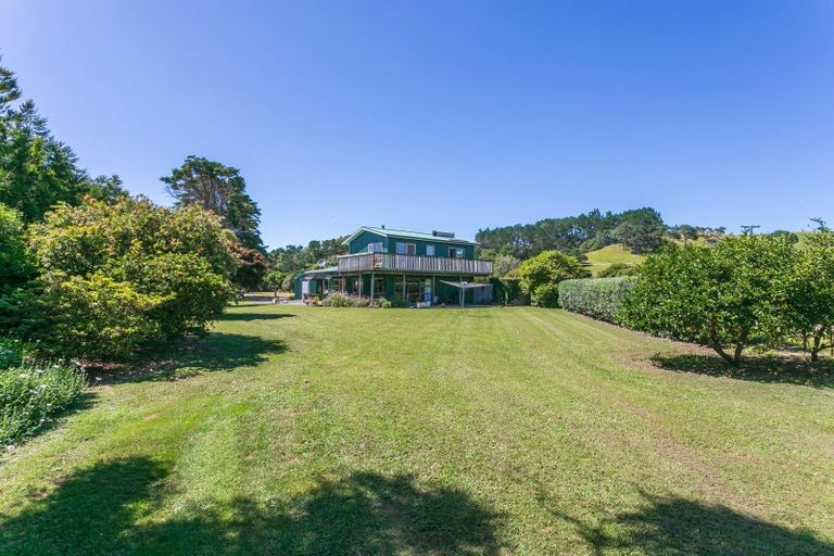 Photo of property in 33 Orua Lane, Hot Water Beach, Whitianga, 3591