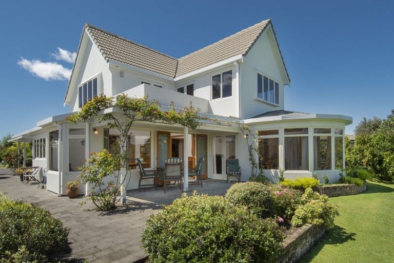 Photo of property in 5 Ashwood Grove, Omokoroa, 3114