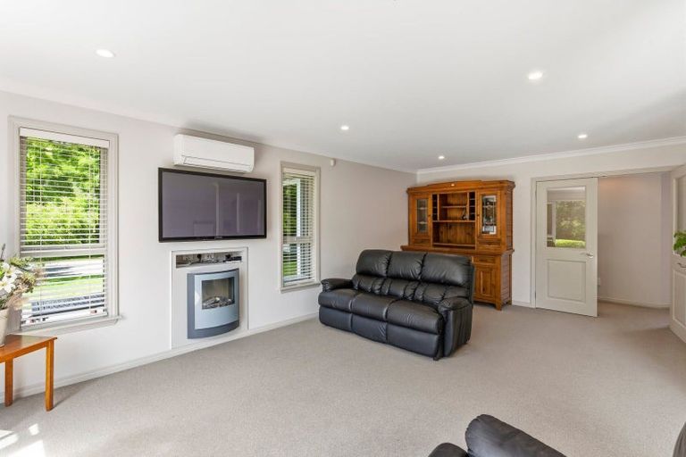 Photo of property in 7 Tunbridge Wells, Ohau, Levin, 5570
