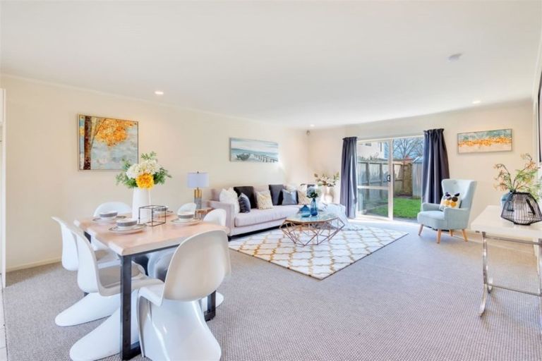 Photo of property in 13 Duxfield Drive, Ranui, Auckland, 0612