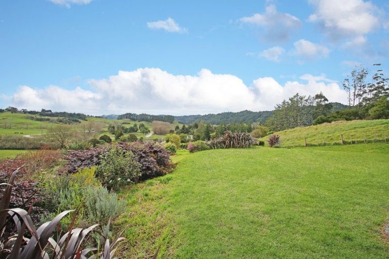 Photo of property in 2428 Hunua Road, Hunua, Papakura, 2583