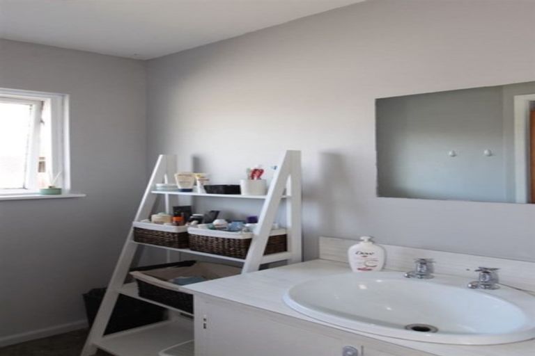 Photo of property in 9 Fir Tree Lane, Aranui, Christchurch, 8061