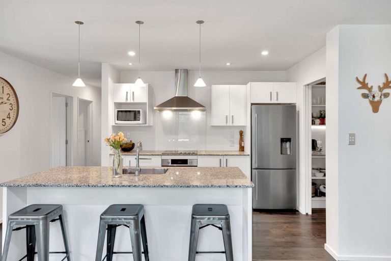 Photo of property in 8 Duggan Close, Rolleston, 7614