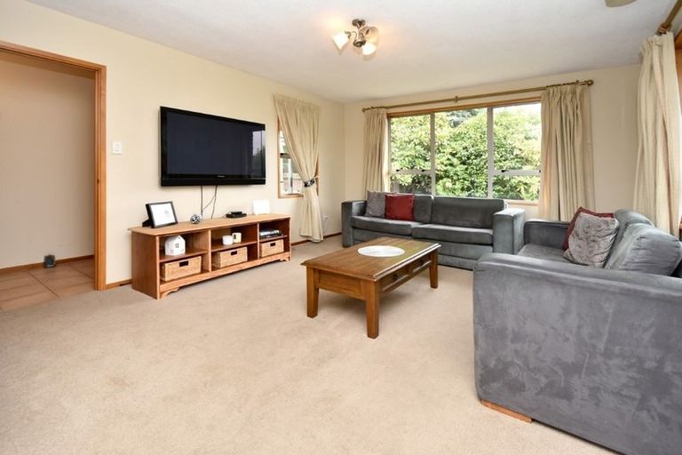 Photo of property in 7 Tracy Place, Redwood, Christchurch, 8051