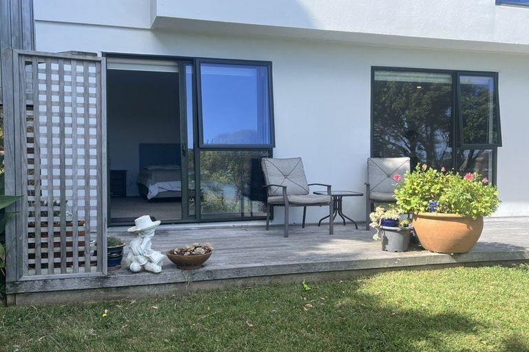 Photo of property in 31 Seaview Road, Paremata, Porirua, 5024