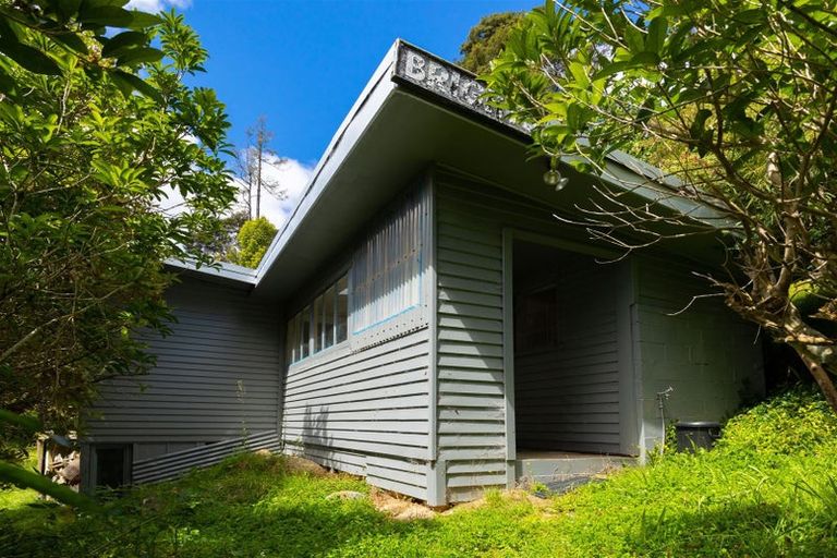 Photo of property in 1974 Queen Charlotte Drive, Momorangi Bay, Picton, 7281