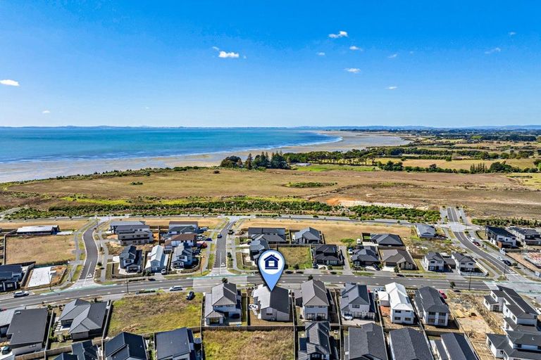 Photo of property in 15 Kaitiaki Drive, Clarks Beach, 2122