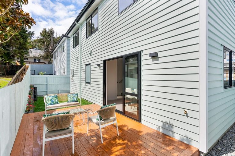 Photo of property in 17b Kathleen Street, Totara Vale, Auckland, 0627