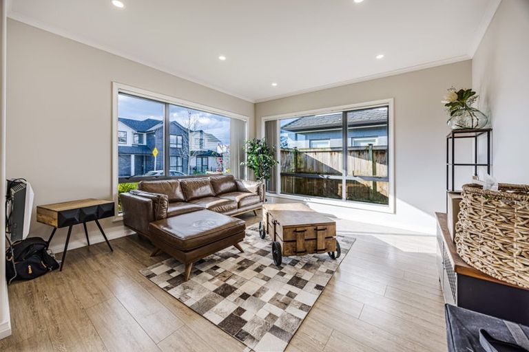 Photo of property in 18 Rauaruhe Road, Karaka, Papakura, 2113