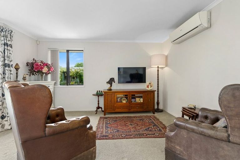 Photo of property in 12 Cotter Place, Cambridge, 3434