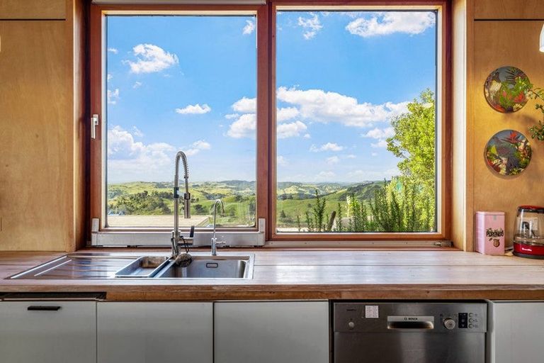 Photo of property in 328 Mainland Road, Kaipara Flats, Warkworth, 0984