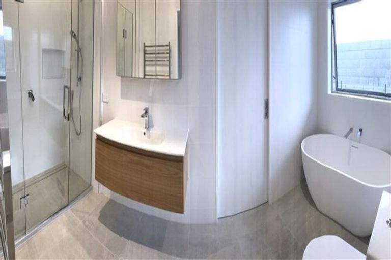 Photo of property in 11 Te Awakura Terrace, Mount Pleasant, Christchurch, 8081