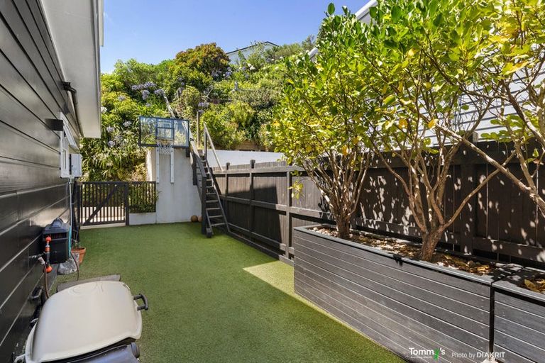 Photo of property in 42 Lohia Street, Khandallah, Wellington, 6035