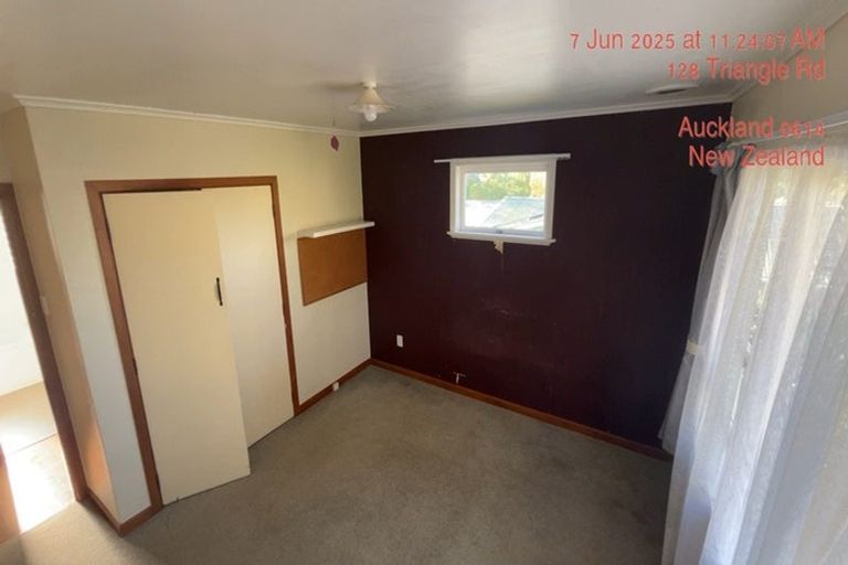 Photo of property in 1/128 Triangle Road, Massey, Auckland, 0614