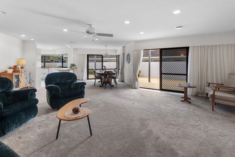 Photo of property in 249 Fairway Drive, Te Kamo, Whangarei, 0112