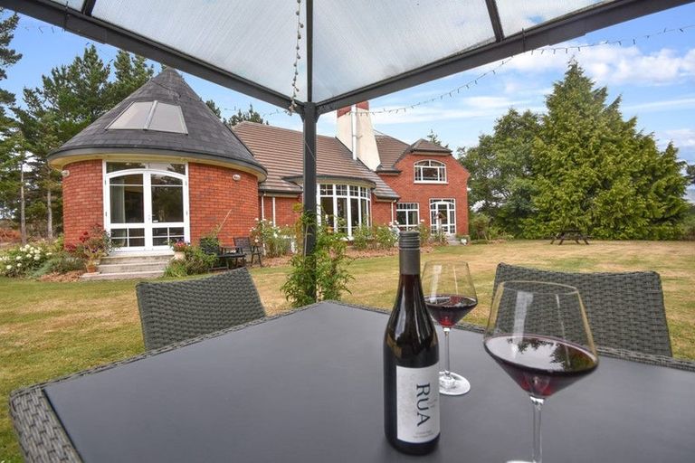 Photo of property in 21 Helensbrook Road, Milton, 9220