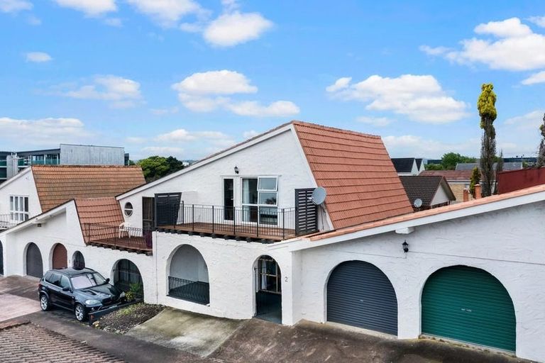 Photo of property in 2/8 Wood Street, Papakura, 2110