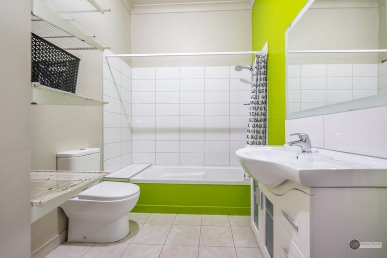 Photo of property in 1/125 Upper Fitzherbert Road, Wainuiomata, Lower Hutt, 5373